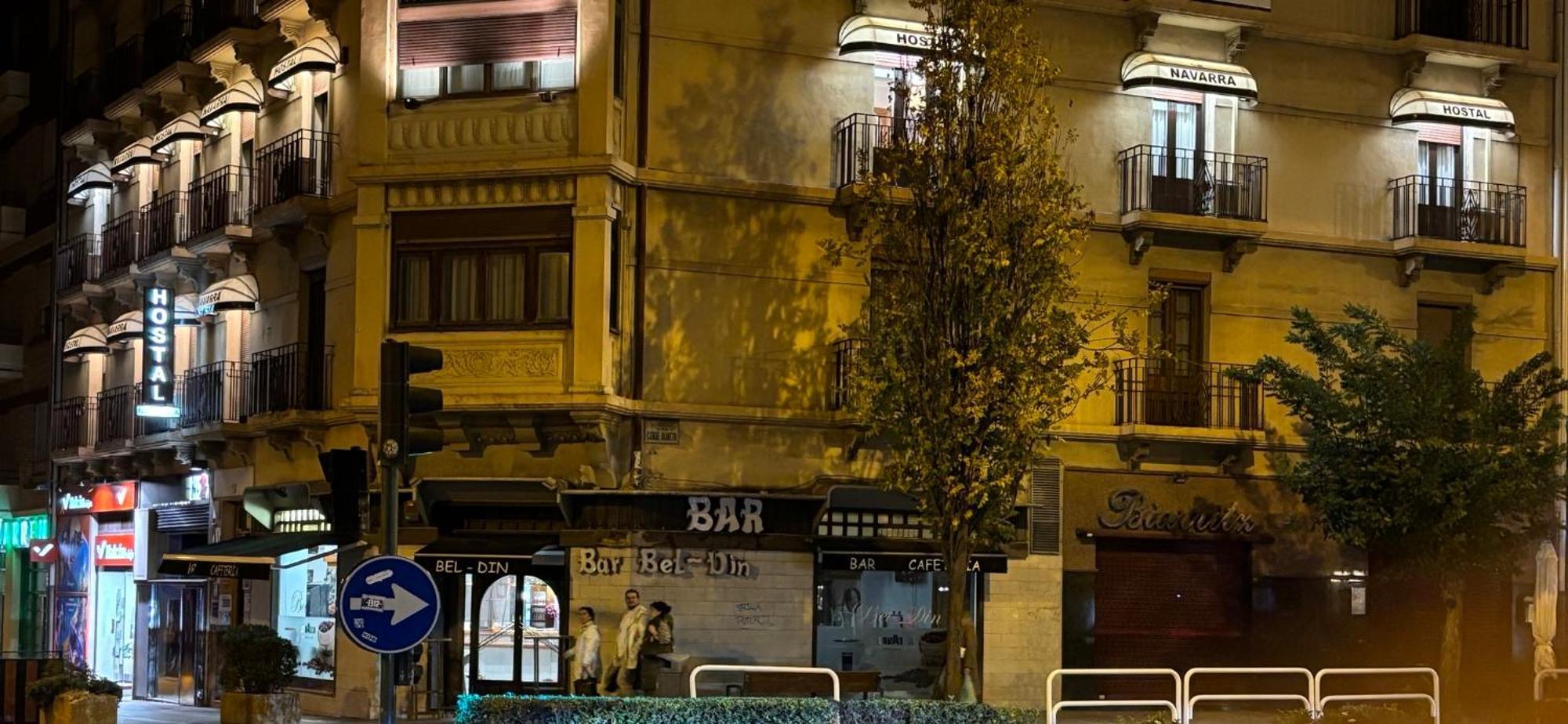 Hostal Navarra Pamplona Bagian luar foto