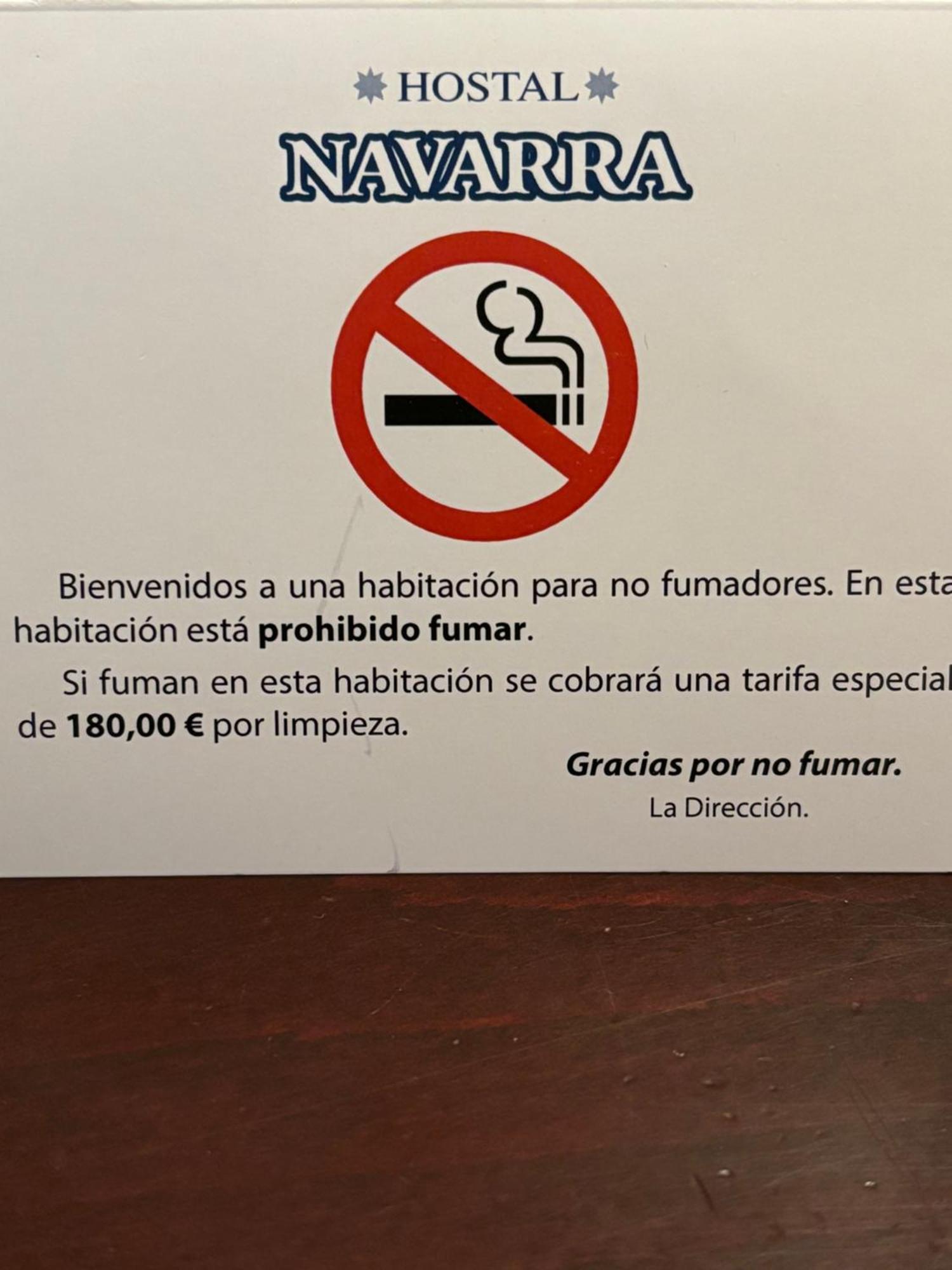Hostal Navarra Pamplona Bagian luar foto