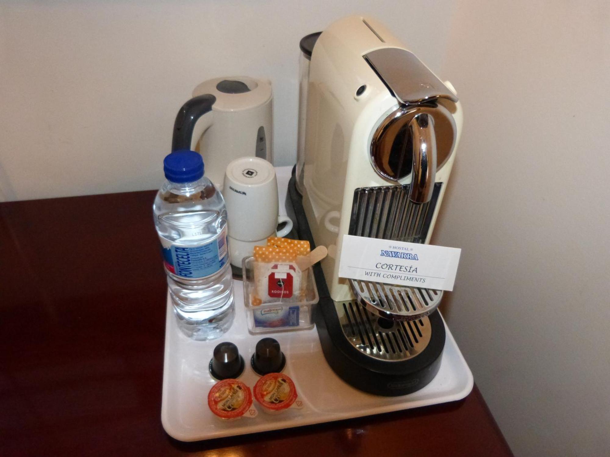 Hostal Navarra Pamplona Bagian luar foto
